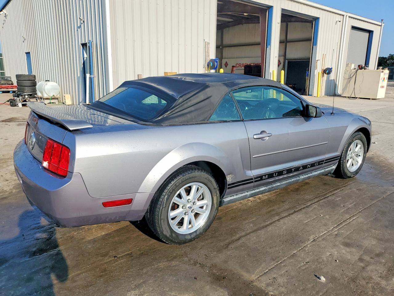 2006 Ford Mustang - Фото 3