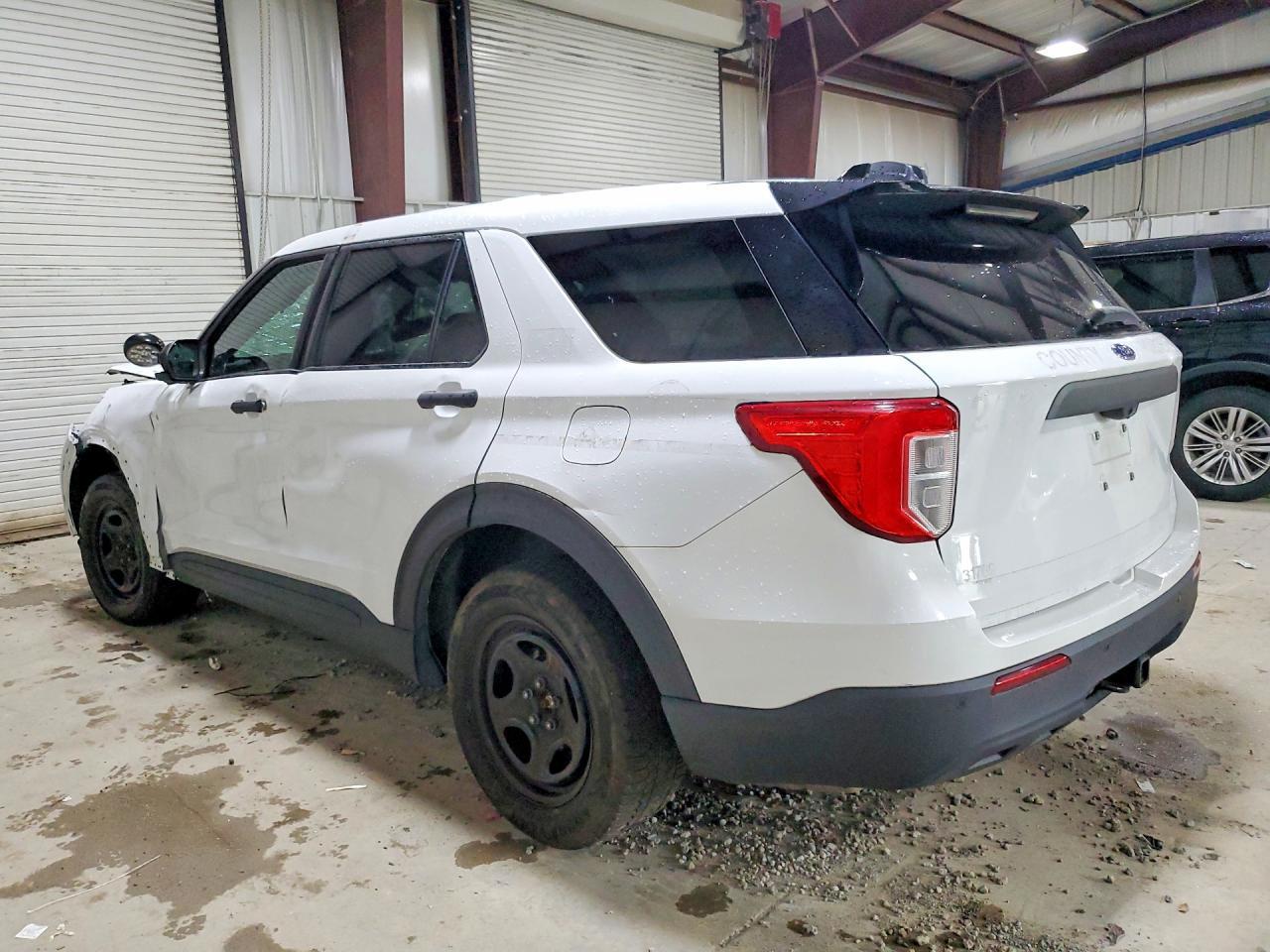 2020 Ford Explorer Police Interceptor - Image 2
