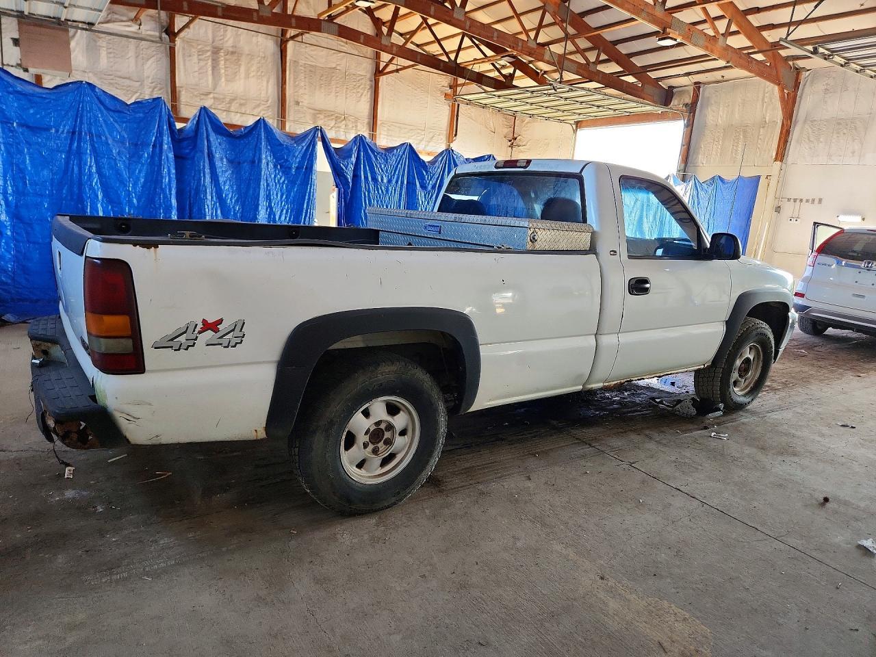 2000 GMC New Sierra K1500 - Фото 3