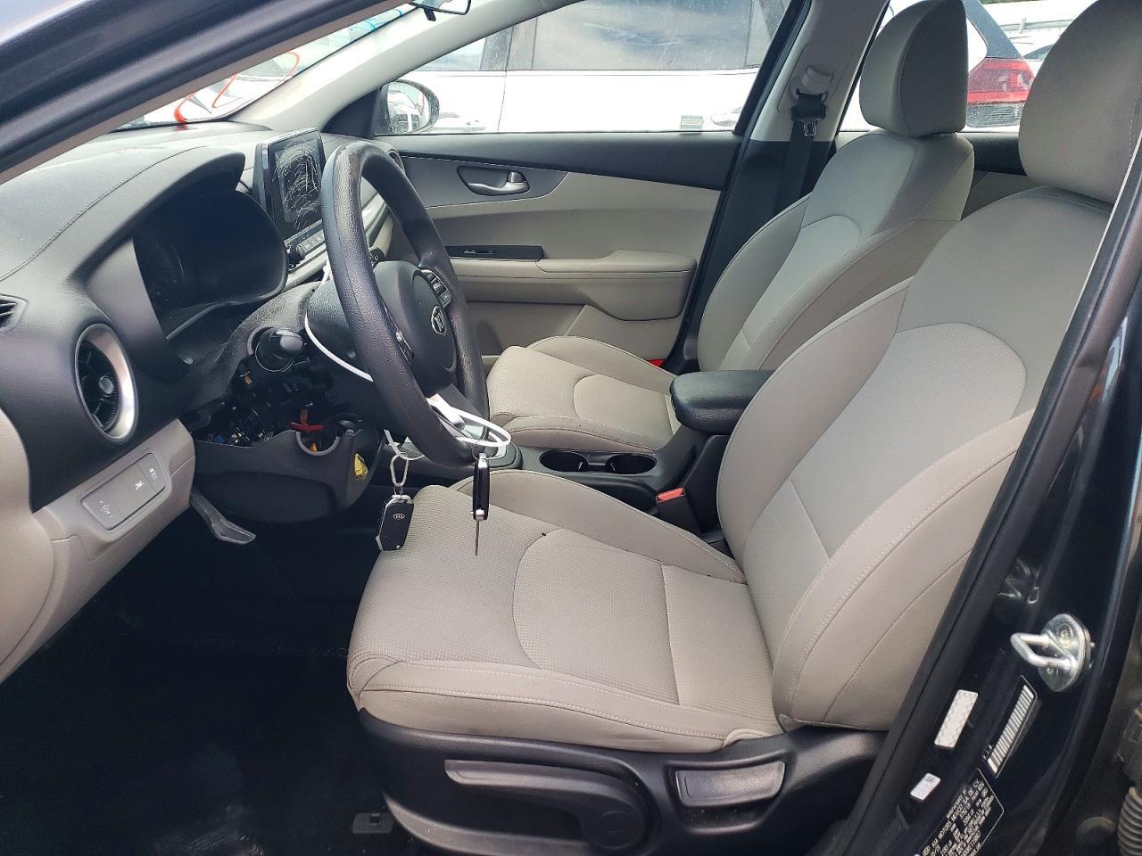 2019 Kia Forte Lxs - Image 7