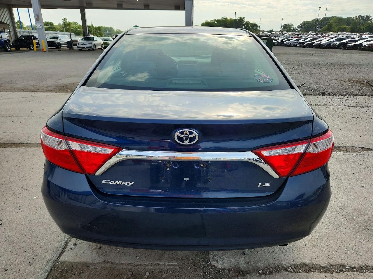 2015 Toyota Camry Le - Image 6