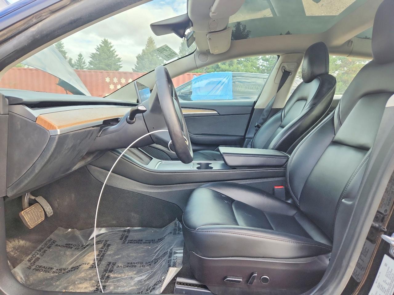2023 Tesla Model 3 - Image 7