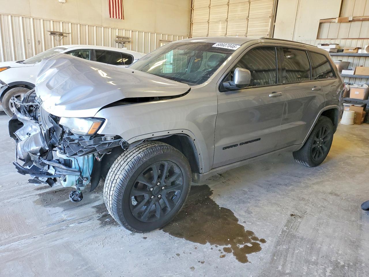 2020 Jeep Grand Cherokee Laredo