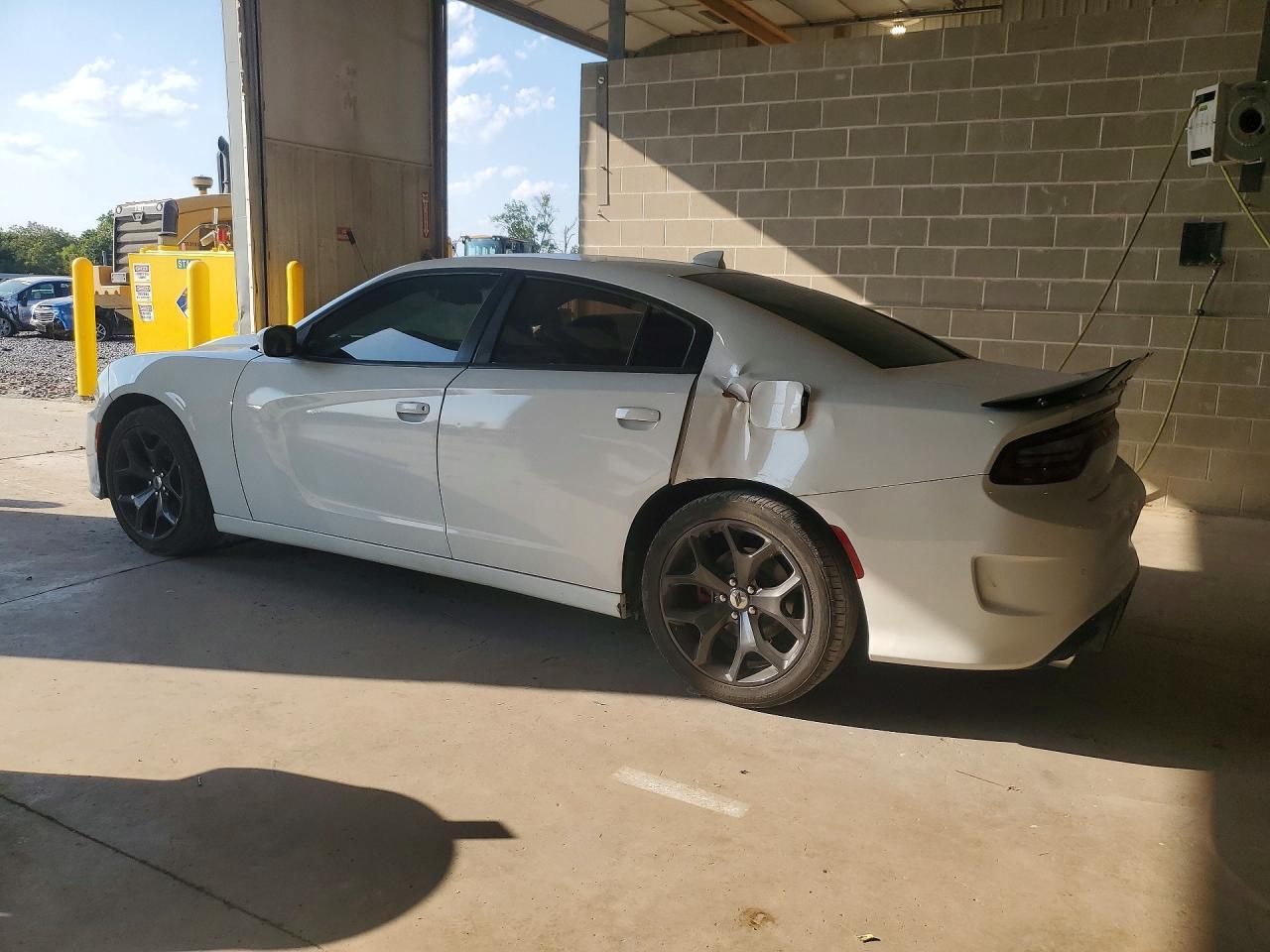 2019 Dodge Charger R - Image 2