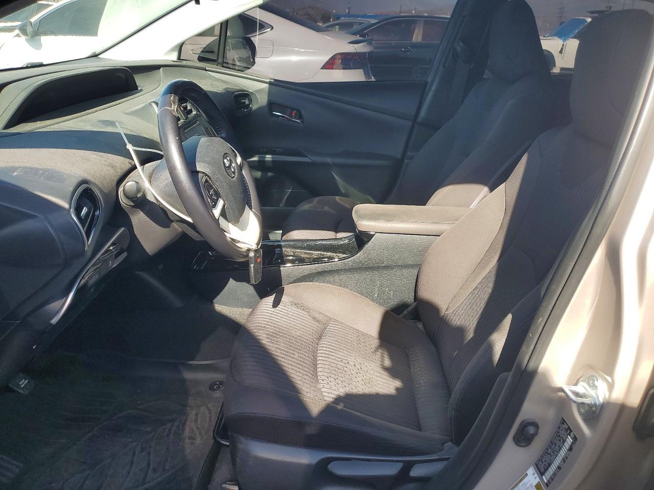 2019 Toyota Prius Prime Plus - Фото 7