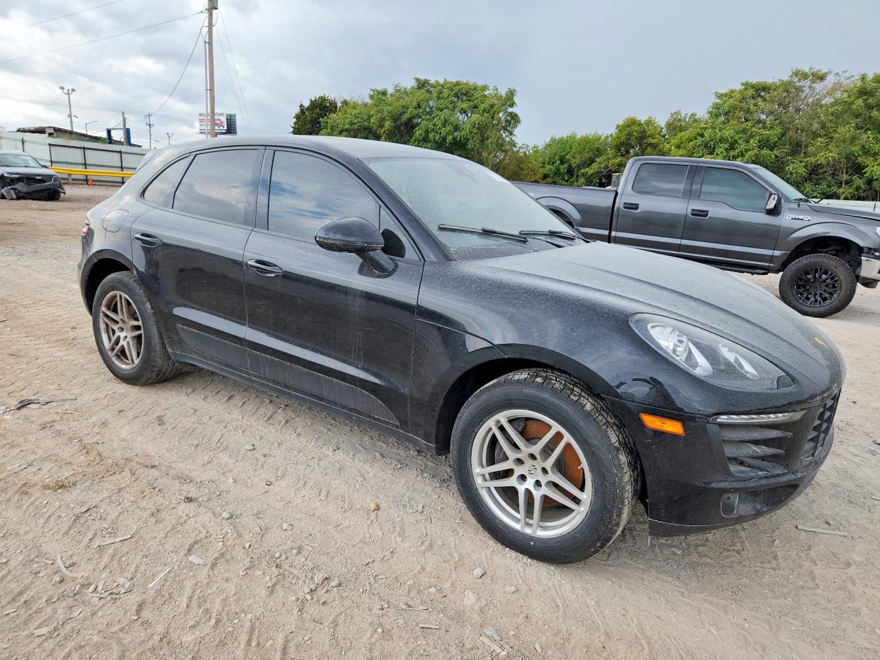 2017 Porsche Macan - Image 4
