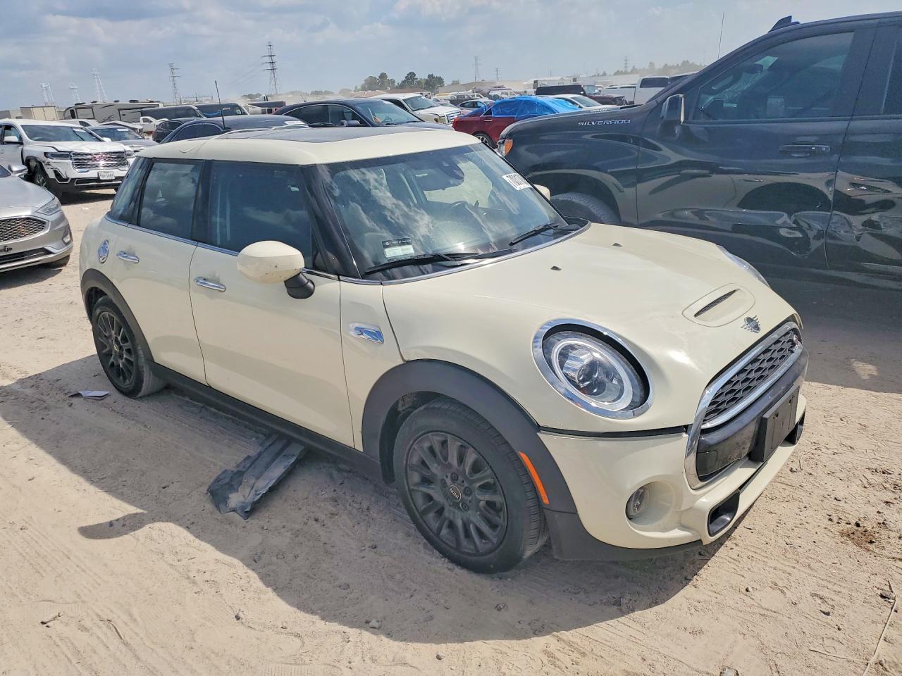 2020 Mini Cooper S - Image 4