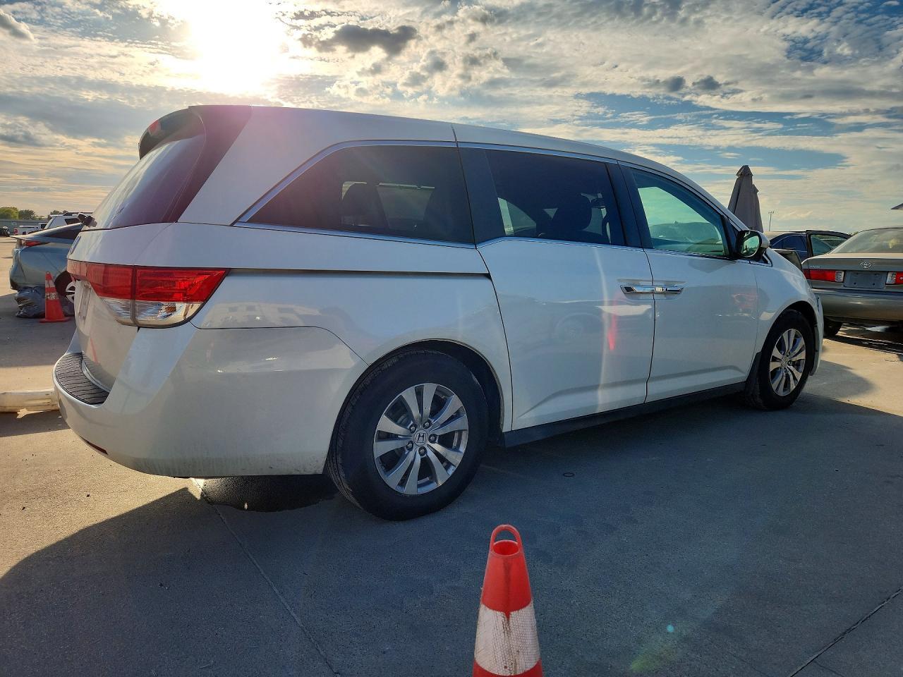 2016 Honda Odyssey Exl - Фото 3