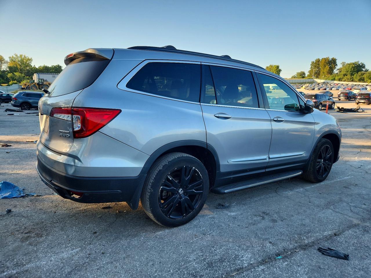 2022 Honda Pilot Se - Фото 3