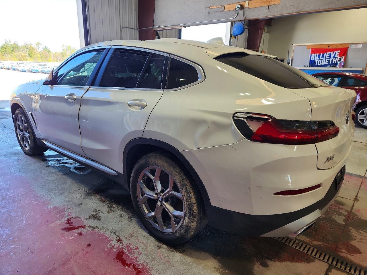 2022 BMW X4 xDrive30I - Image 2