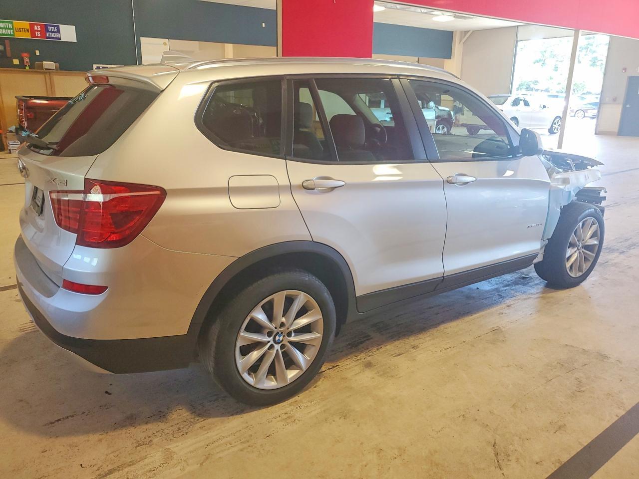 2017 BMW X3 xDrive28I - Фото 3