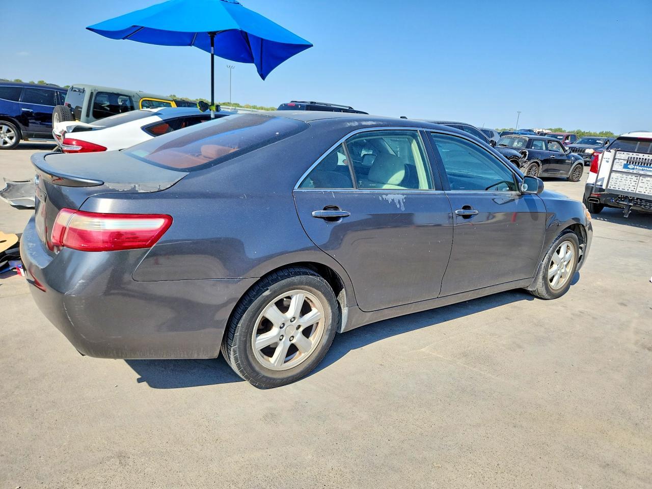 2007 Toyota Camry Le - Image 3