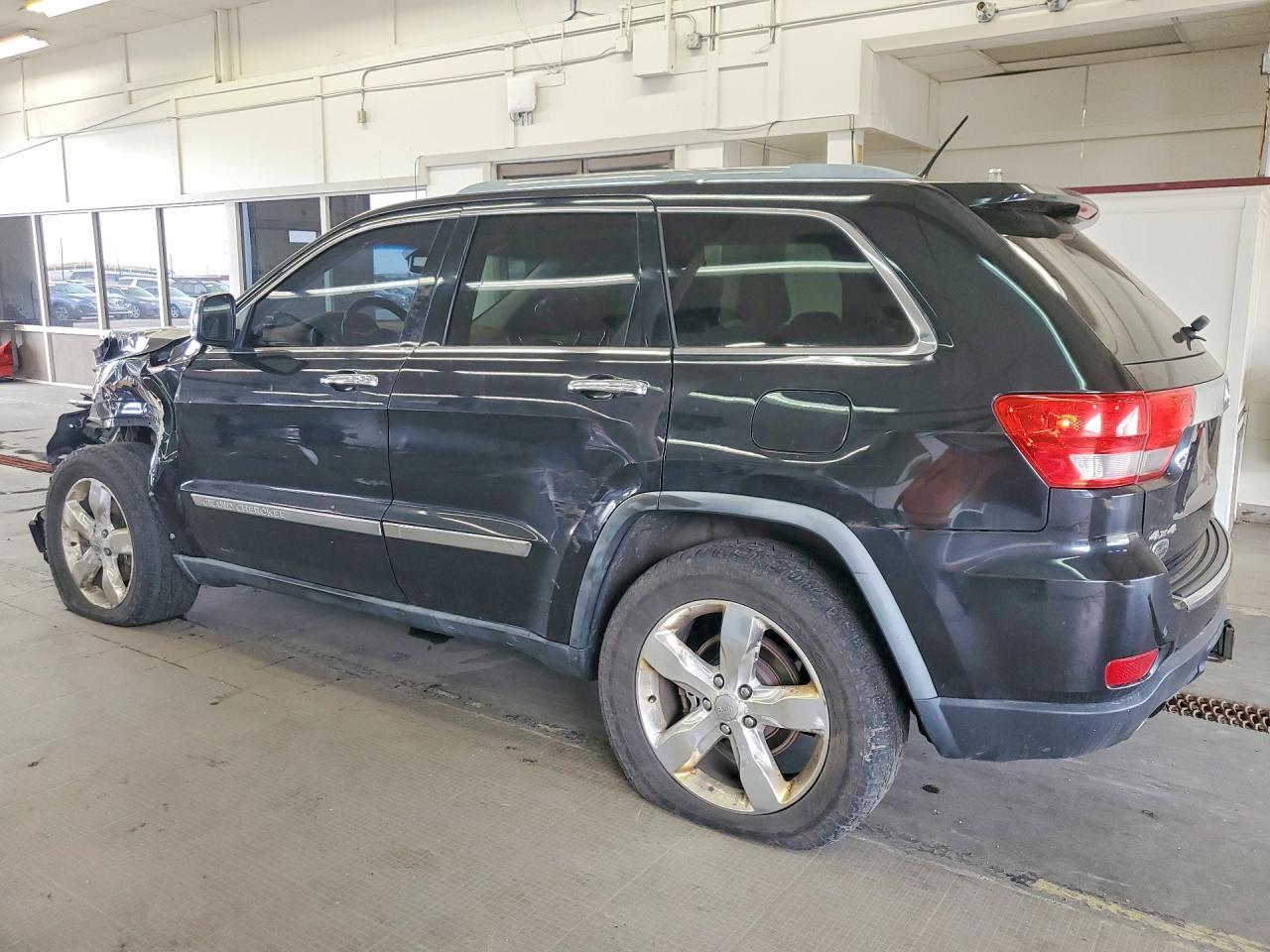 2012 Jeep Grand Cherokee Overland - Image 2