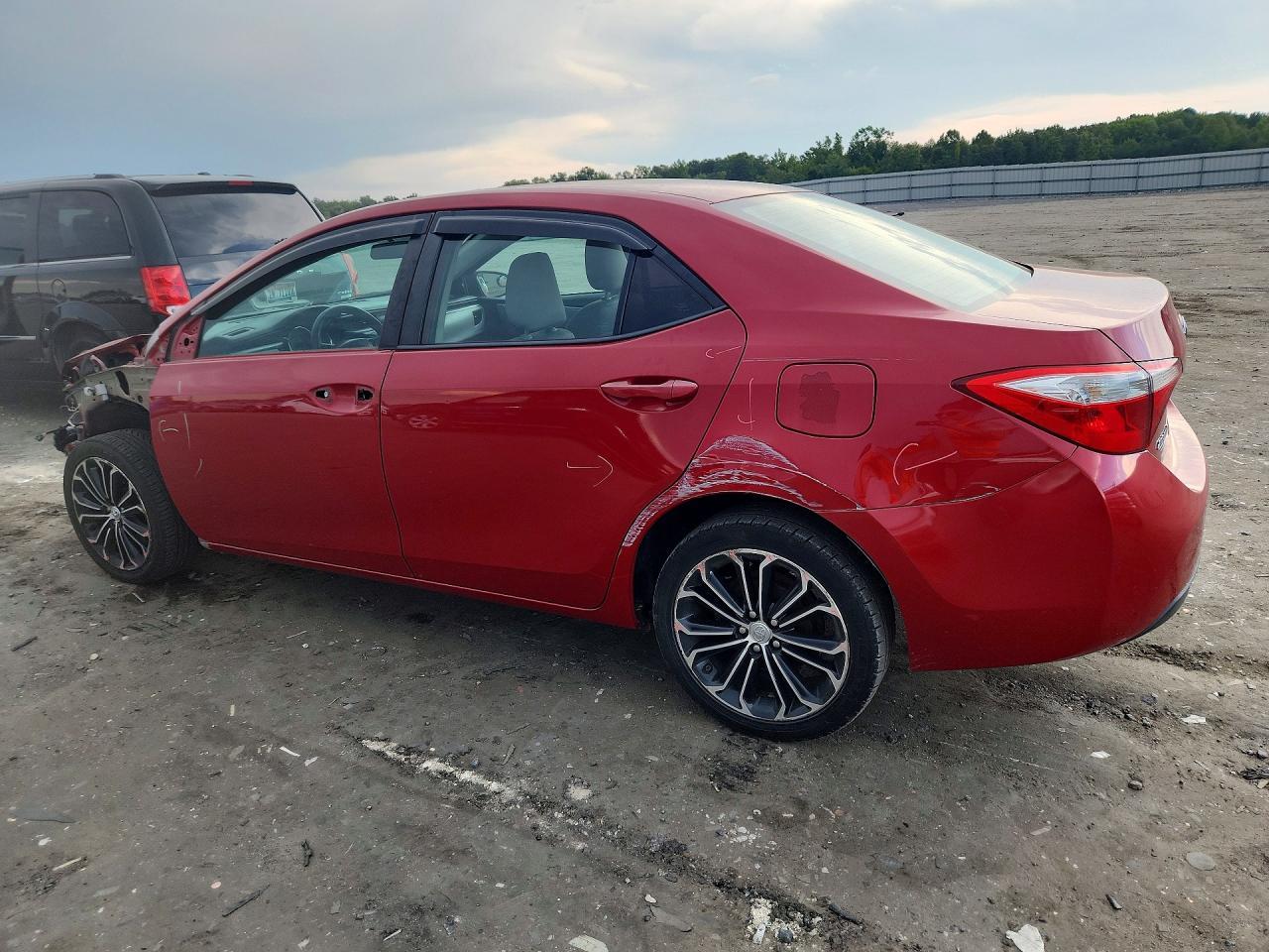 2016 Toyota Corolla Le - Image 2