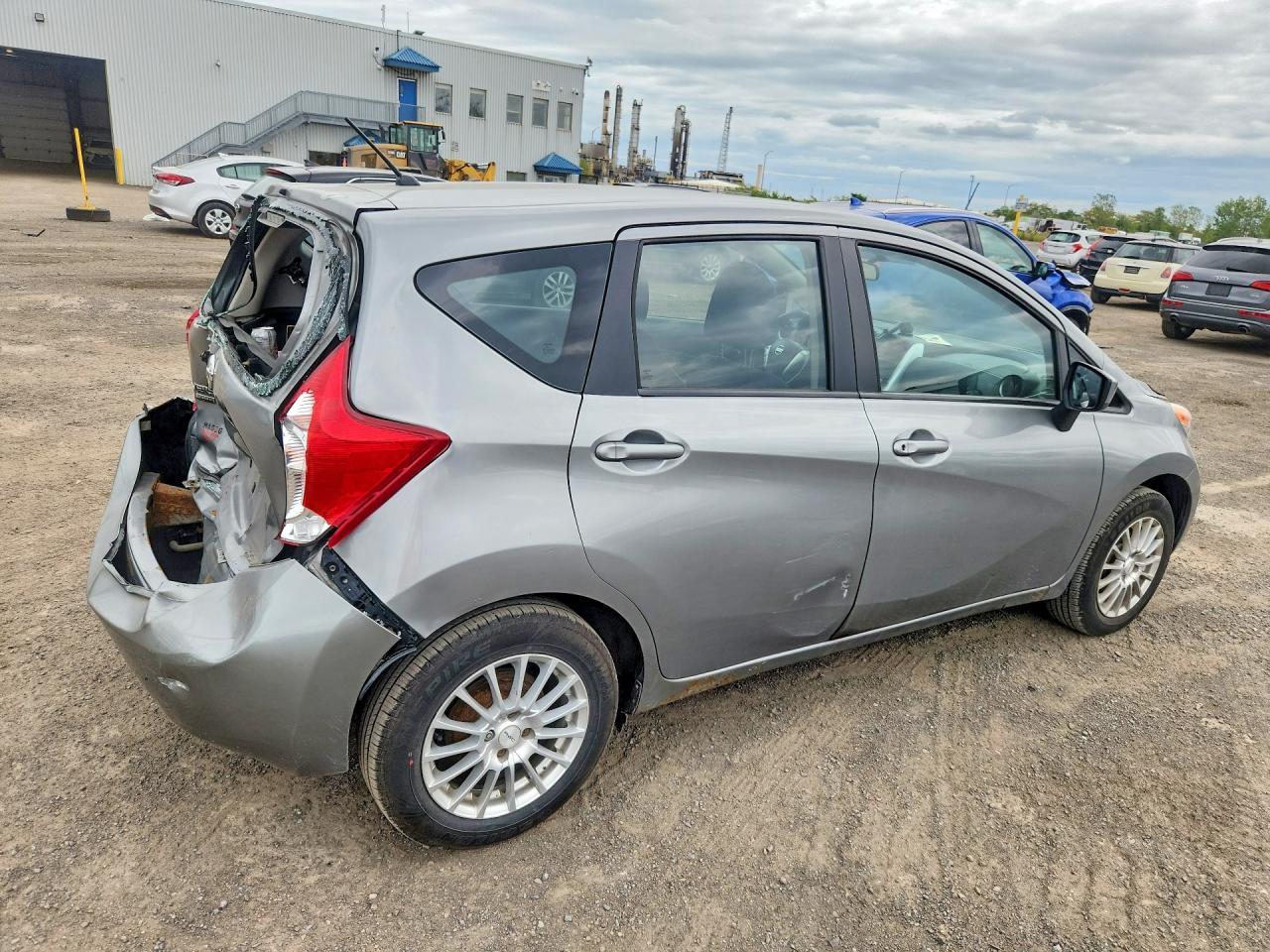 2015 Nissan Versa Note S - Фото 3