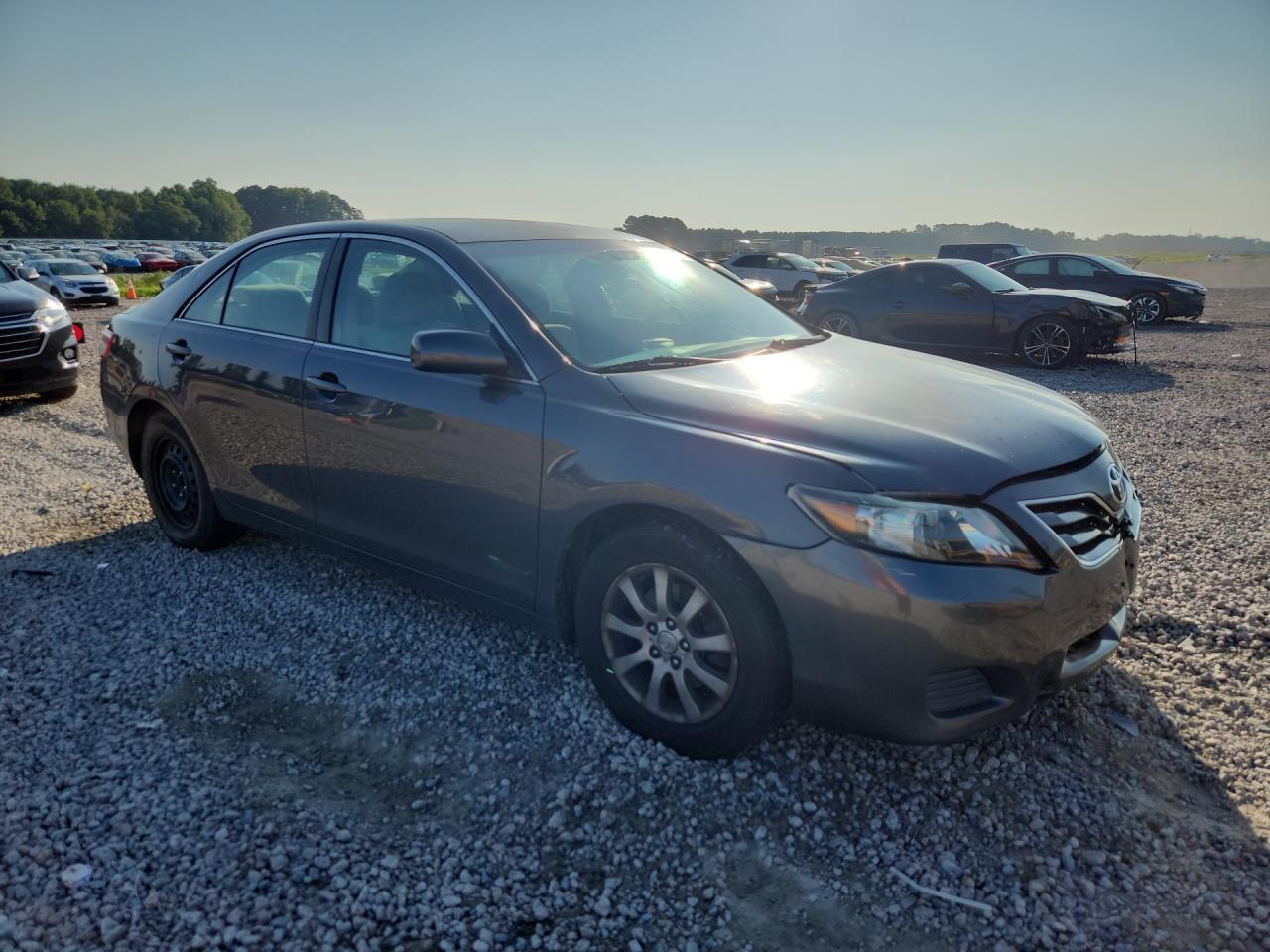 2010 Toyota Camry Le - Фото 4