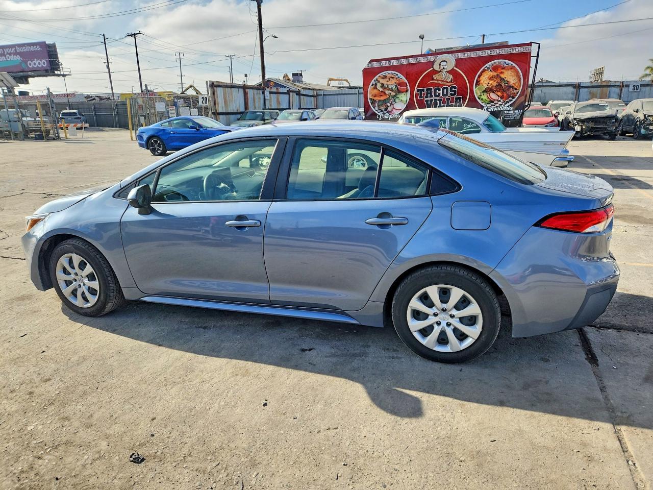 2025 Toyota Corolla Hybrid Le - Image 2