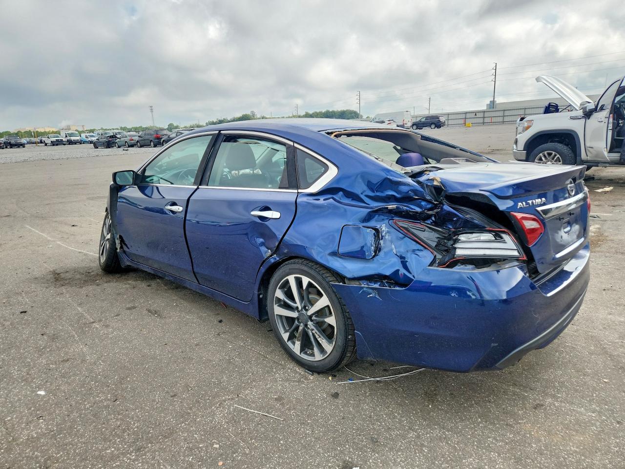 2017 Nissan Altima 2.5 Sr - Фото 2