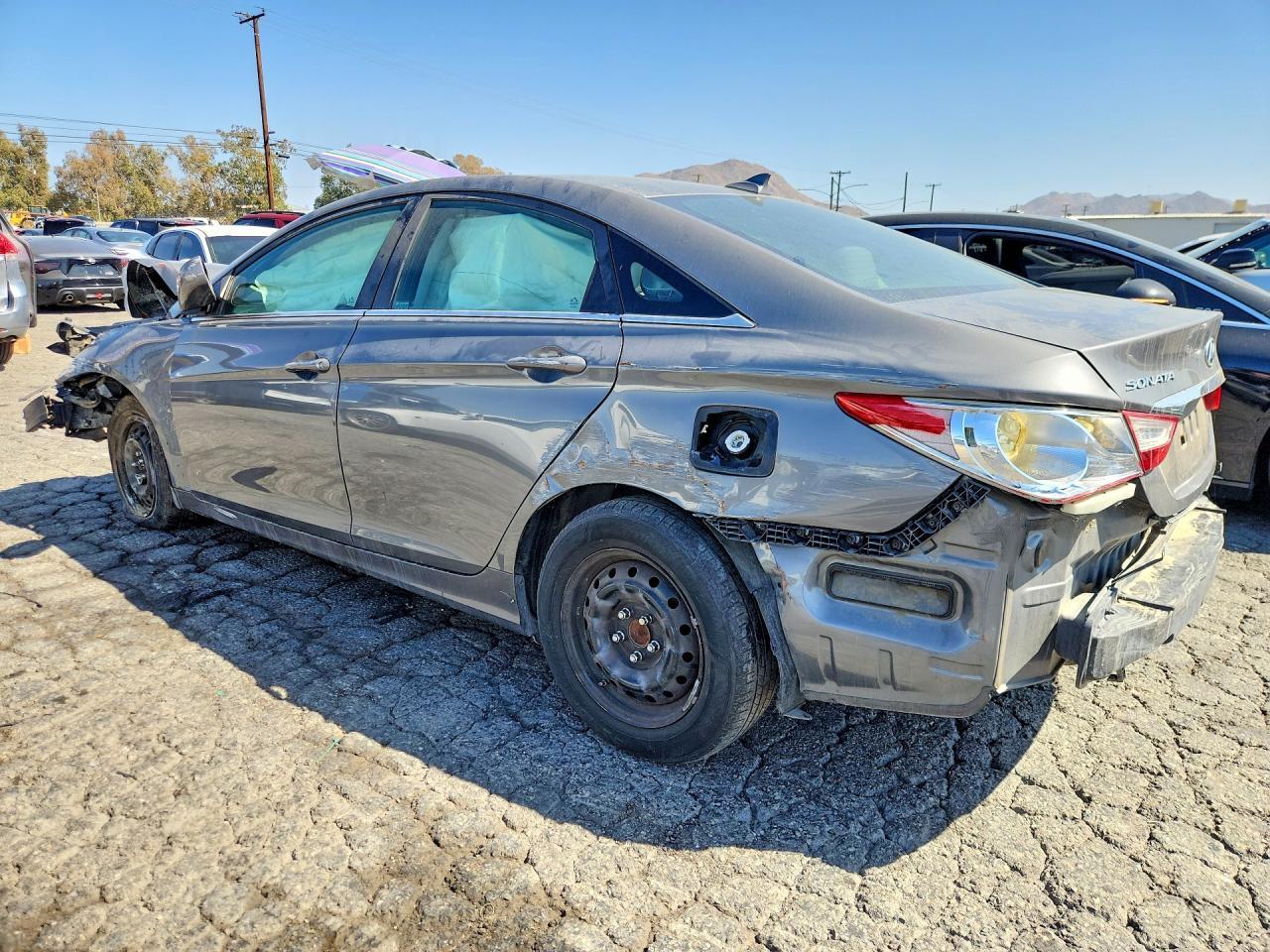 2012 Hyundai Sonata Gls - Image 2