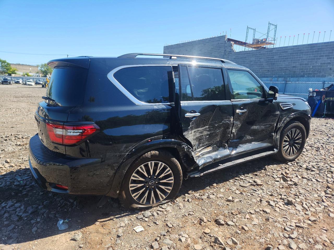 2024 Nissan Armada Sl - Image 3