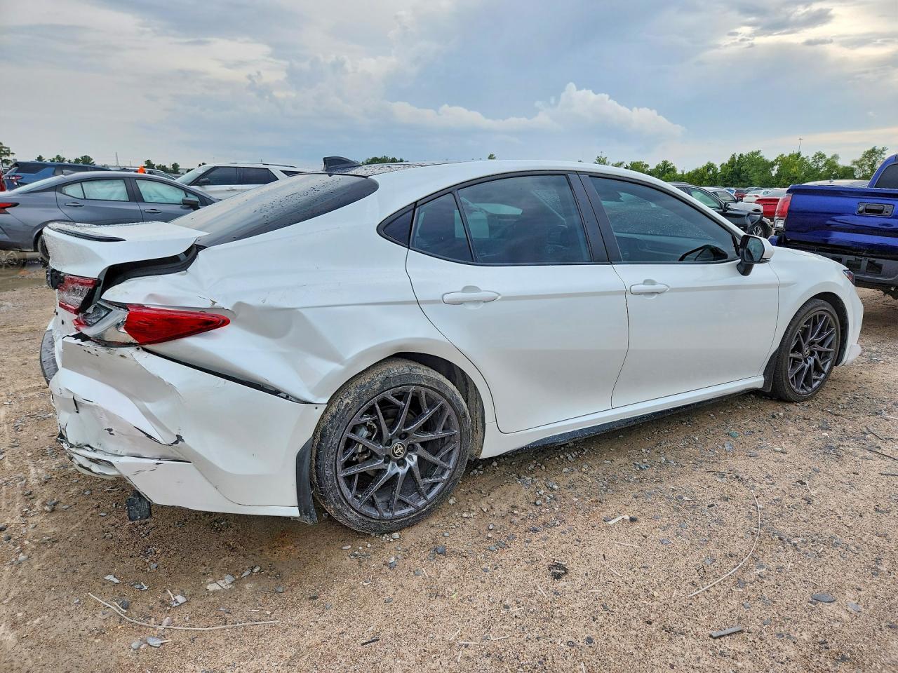2025 Toyota Camry Xse - Фото 3