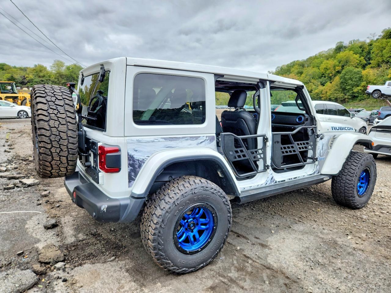 2023 Jeep Wrangler Rubicon 4Xe - Image 3