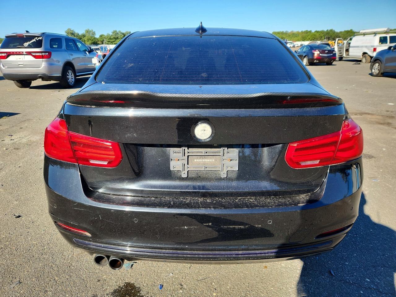 2018 BMW 330 Xi - Image 6