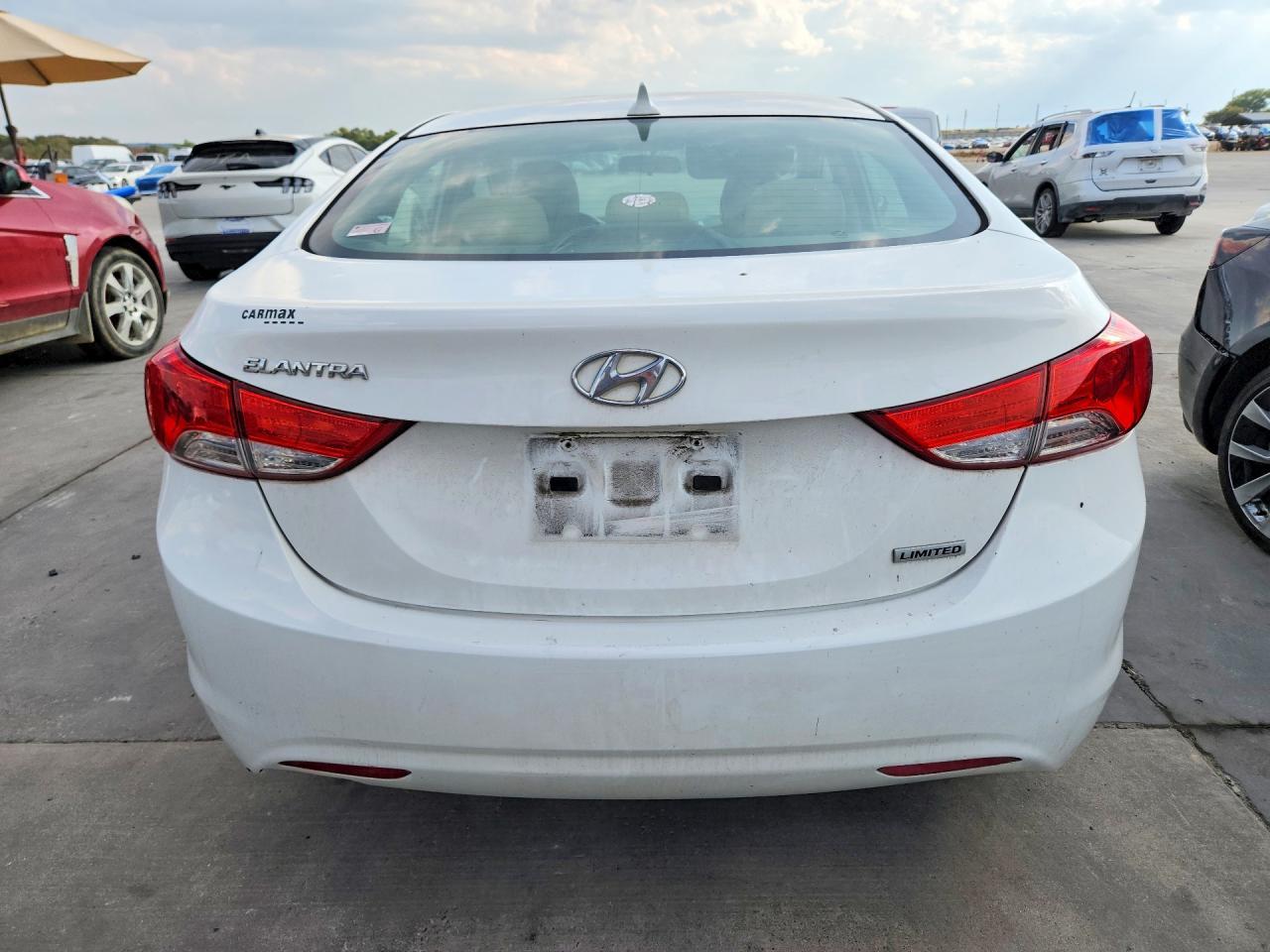 2013 Hyundai Elantra Limited - Image 6