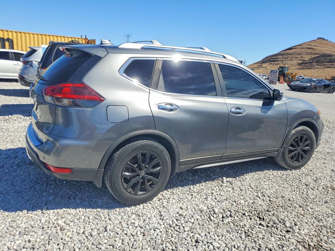 2019 Nissan Rogue Sv - Image 3