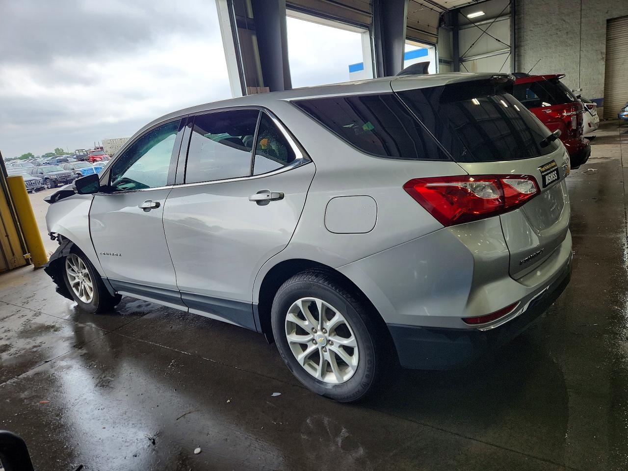 2018 Chevrolet Equinox Lt - Image 2