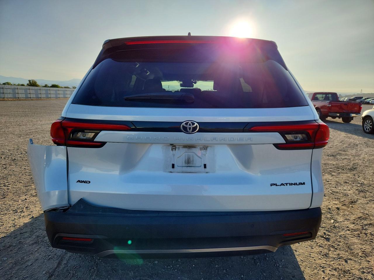 2024 Toyota Grand Highlander Platinum - Фото 6