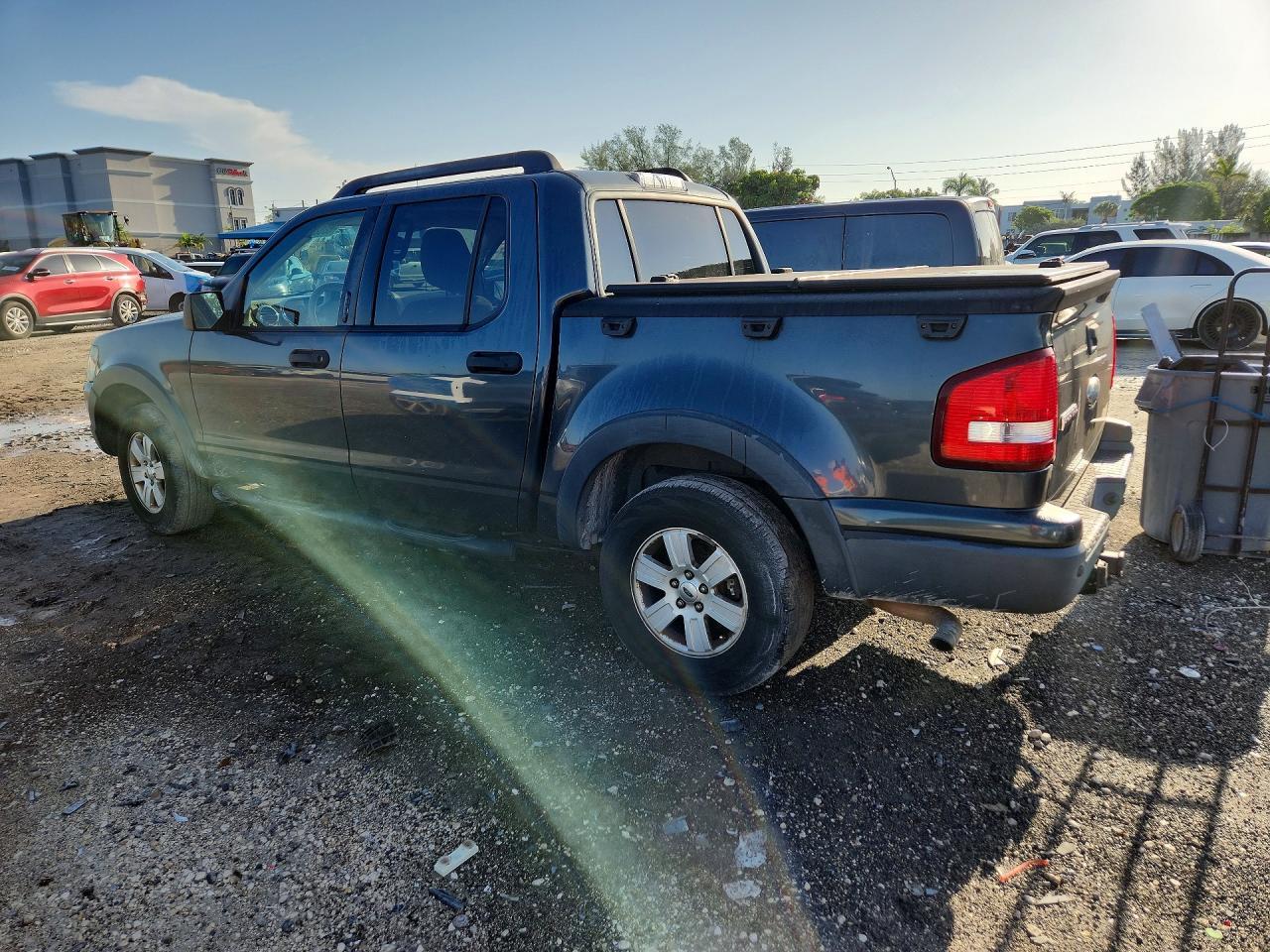 2009 Ford Explorer Sport Trac Xlt - Фото 2