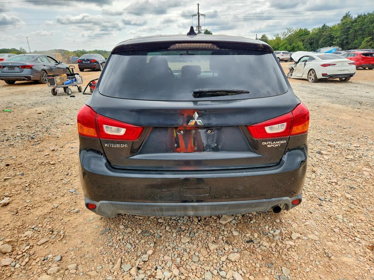 2017 Mitsubishi Outlander Sport Es - Image 6
