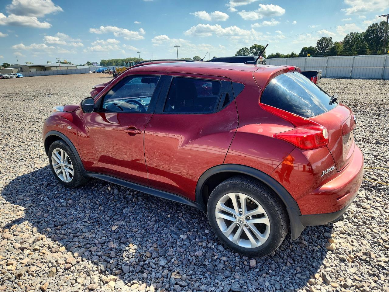 2013 Nissan Juke S - Image 2