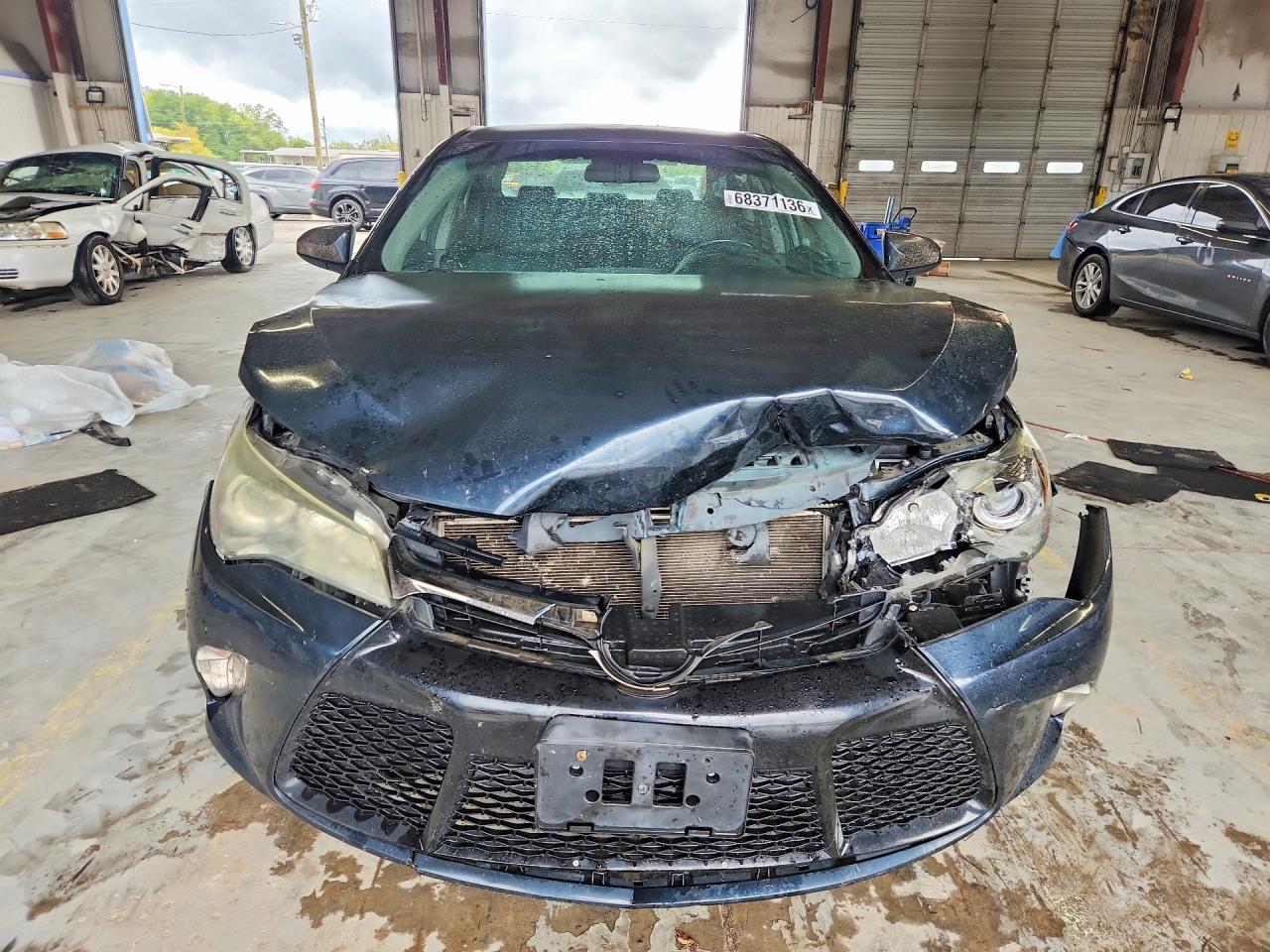 2017 Toyota Camry Se - Image 5