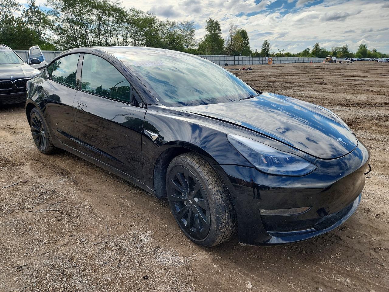 2023 Tesla Model 3 - Image 4