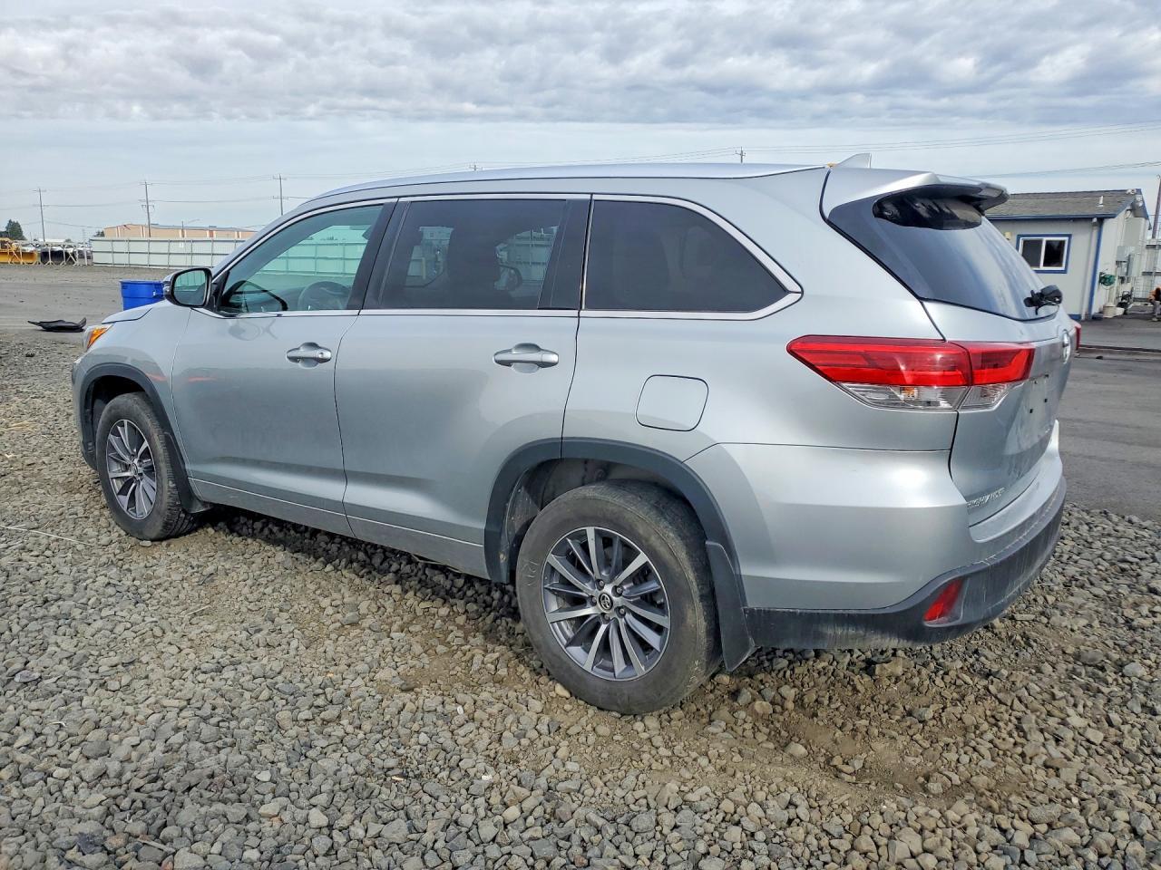 2018 Toyota Highlander Xle - Фото 2