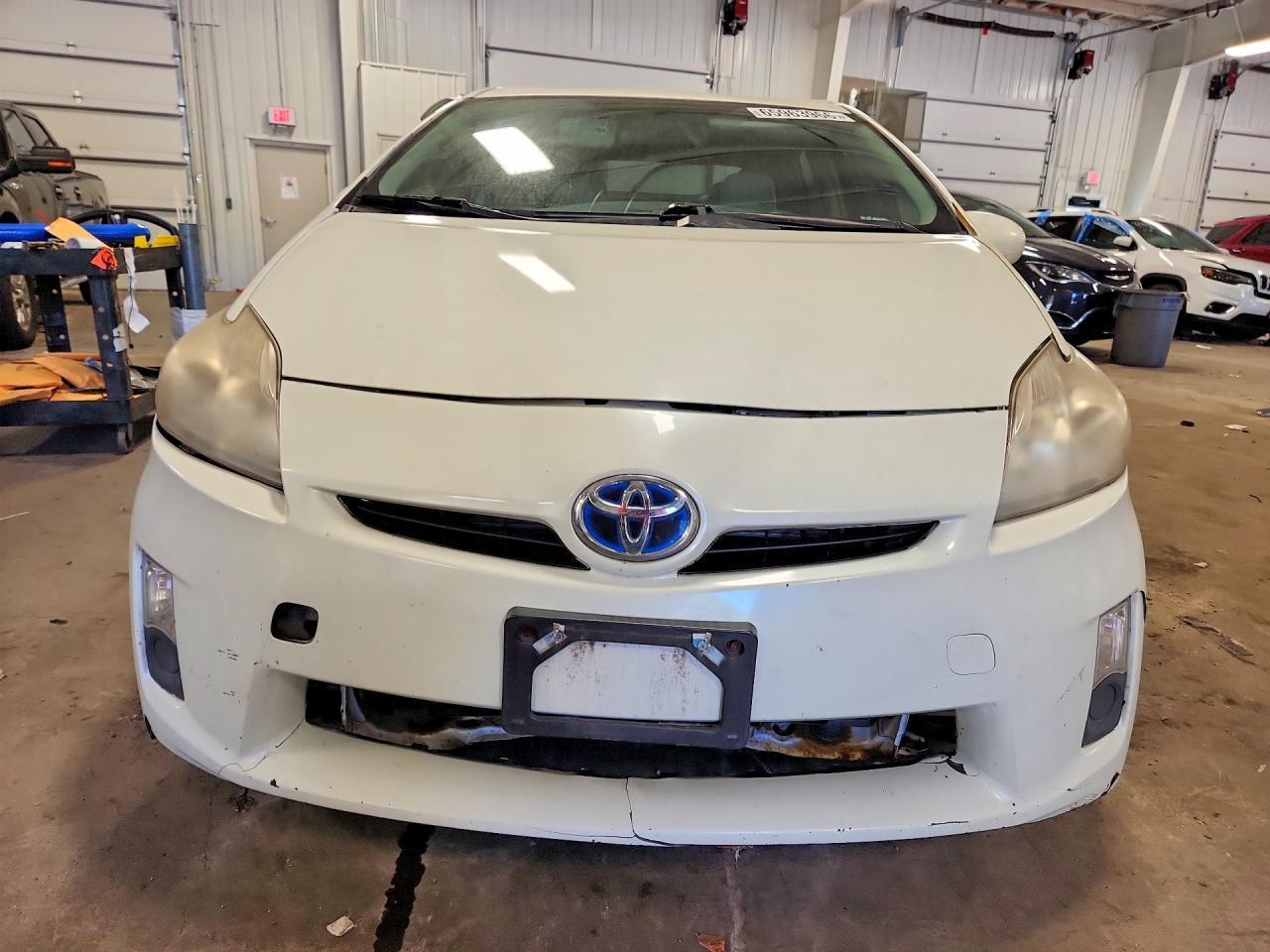 2010 Toyota Prius Iii - Image 5
