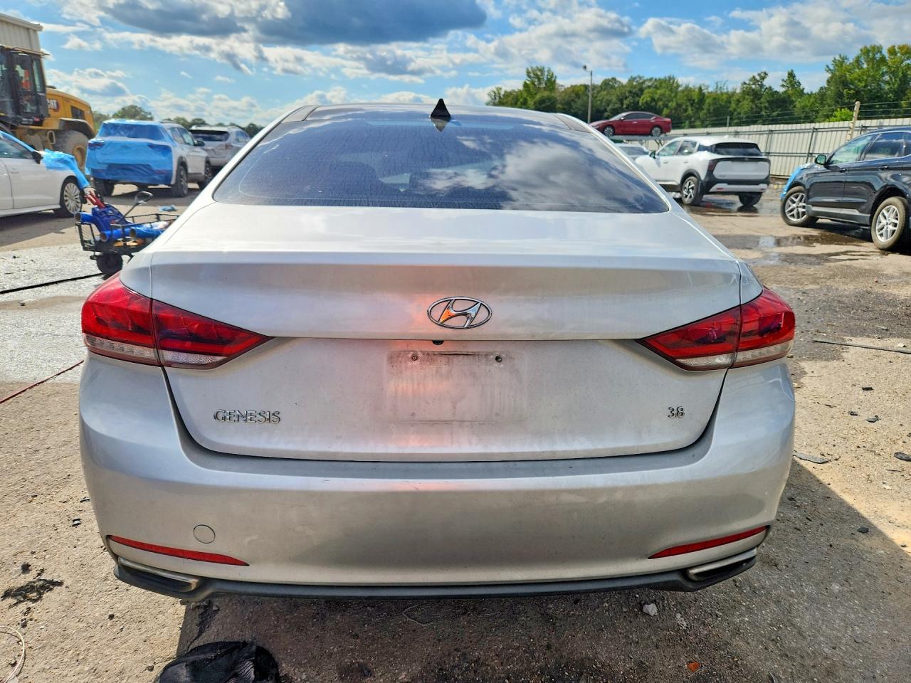2015 Hyundai Genesis 3.8L - Image 6