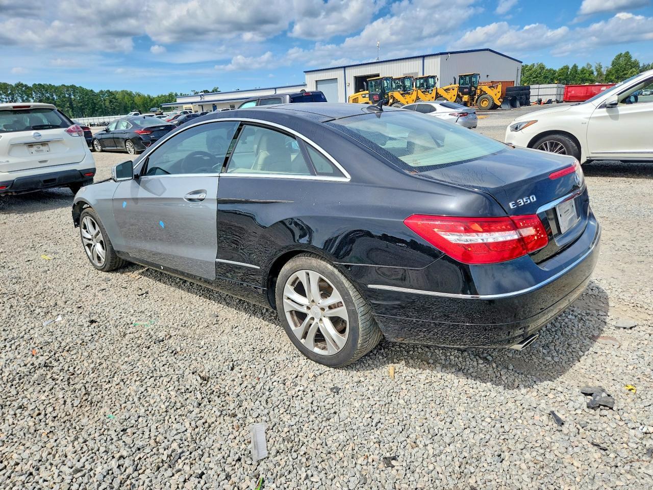 2010 Mercedes-Benz E 350 - Фото 2