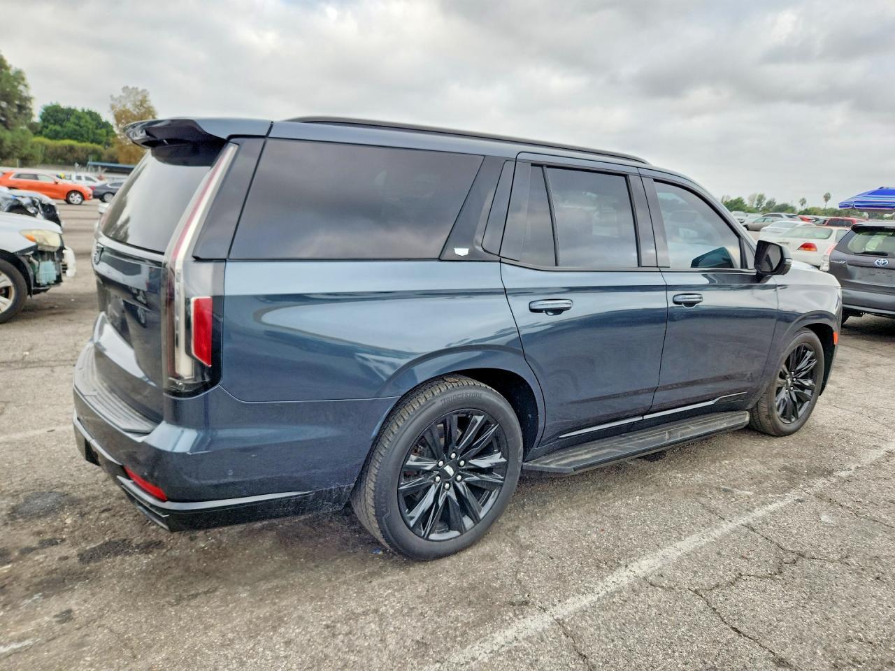2021 Cadillac Escalade Sport Platinum - Image 3
