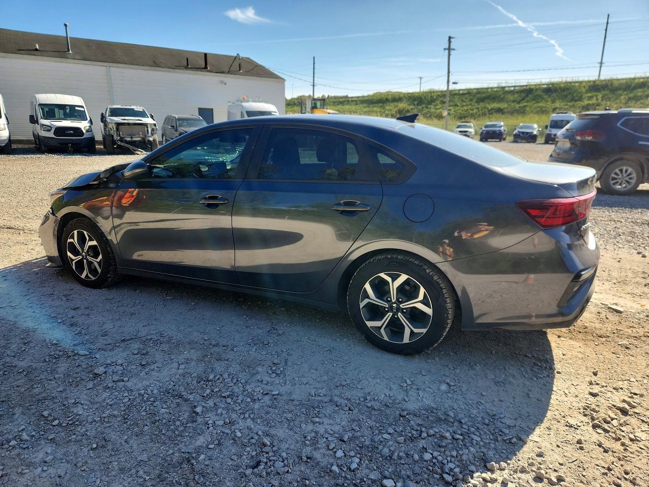 2021 Kia Forte Lxs - Фото 2
