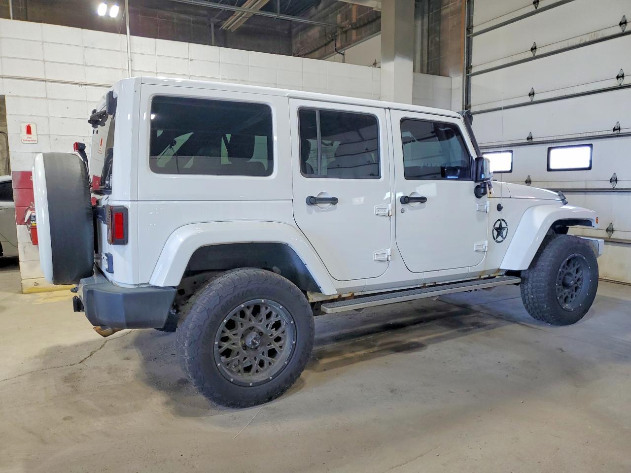 2011 Jeep Wrangler Unlimited Sahara - Image 3