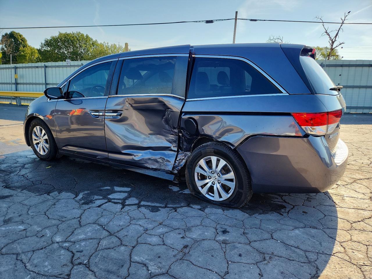 2016 Honda Odyssey Exl - Фото 2