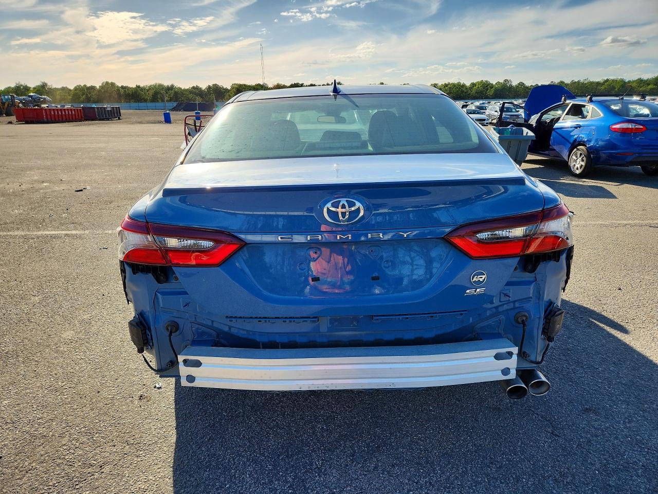 2024 Toyota Camry Se - Фото 6
