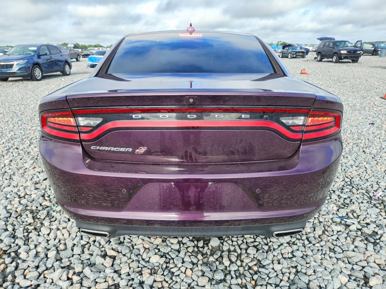 2022 Dodge Charger Sxt - Фото 6