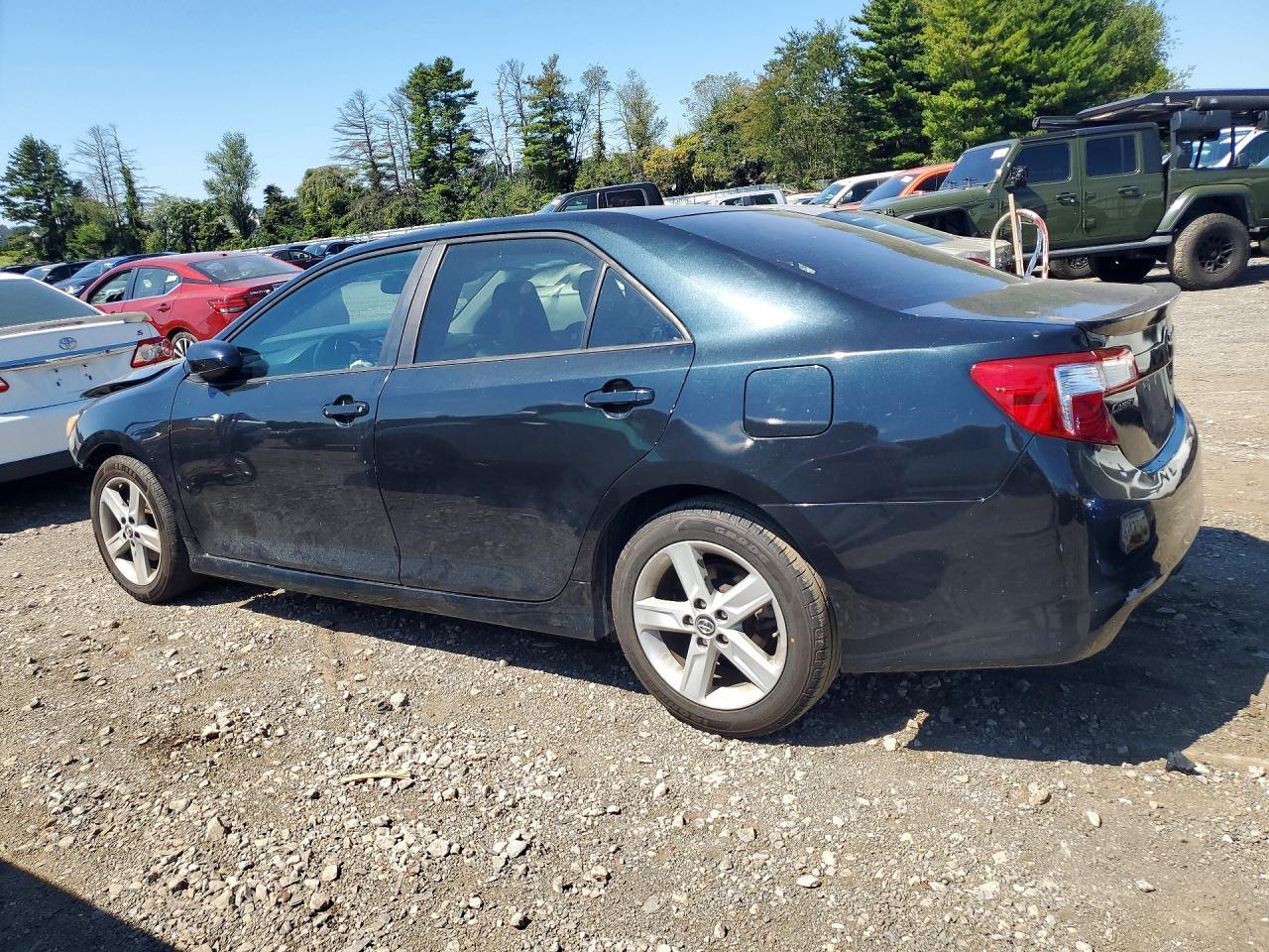 2012 Toyota Camry Se - Image 2