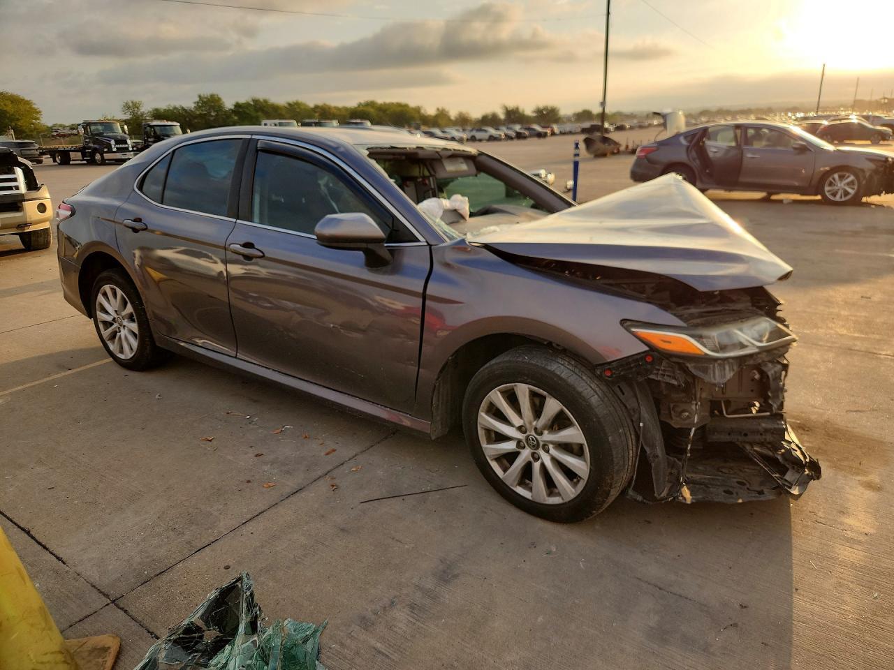 2019 Toyota Camry Le - Image 4