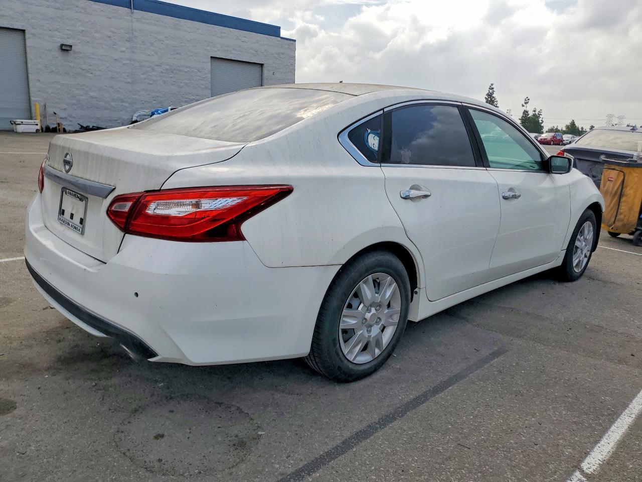 2016 Nissan Altima 2.5 S - Image 3