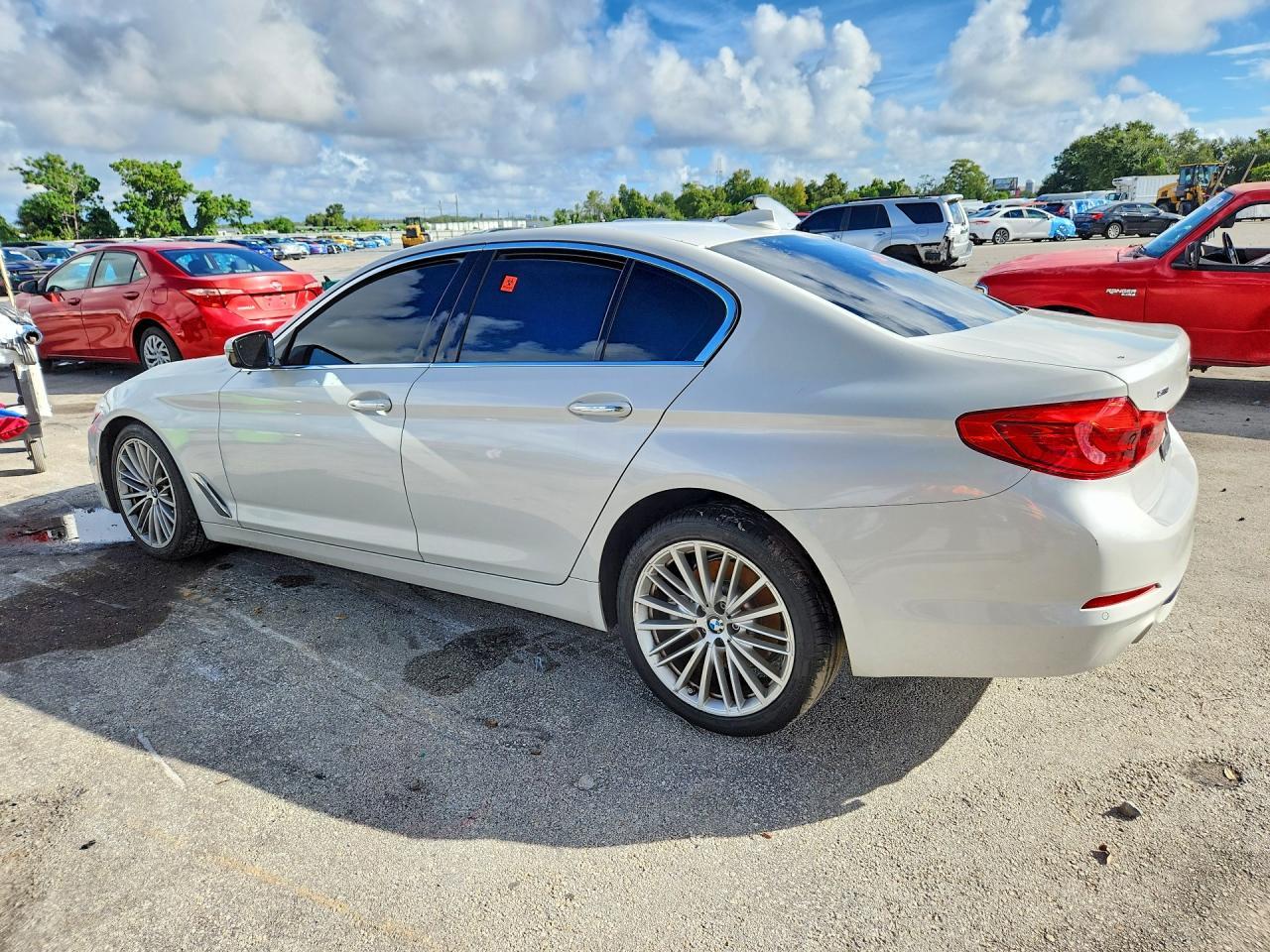 2018 BMW 530 Xi - Фото 2